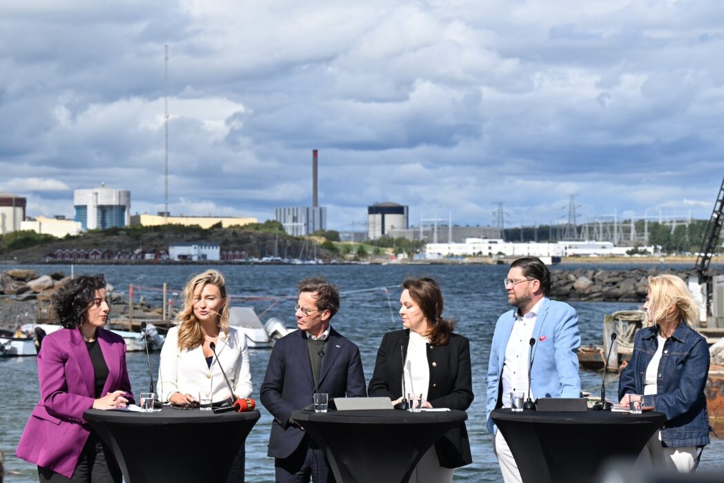 Liberalernas partiledare Simona Mohamsson (L), Kristdemokraternas partiledare Ebba Busch (KD) och Moderaternas partiledare, statsminister Ulf Kristersson (M), Anna Borg VD Vattenfall, Sverigedemokraternas partiledare, Jimmie Åkesson (SD) och finansminister Elisabeth Svantesson (M).