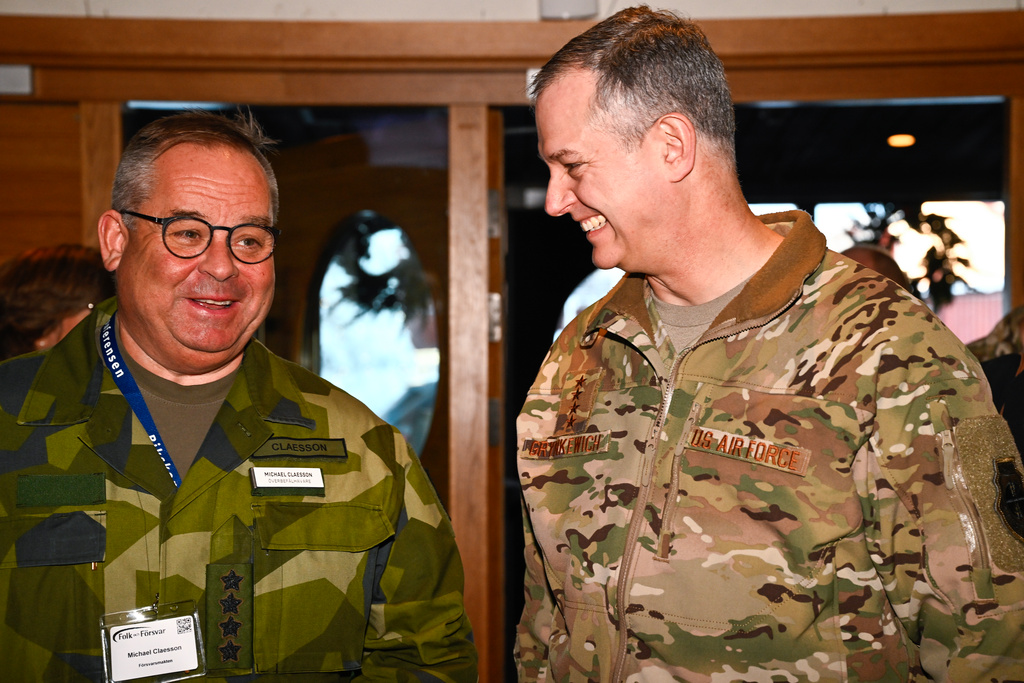 ÖB Michael Claesson och Alexus G Grynkewich, överbefälhavare för Natos allierade styrkor i Europa, under Folk och Försvars Rikskonferens på Högfjällshotellet i Sälen.
