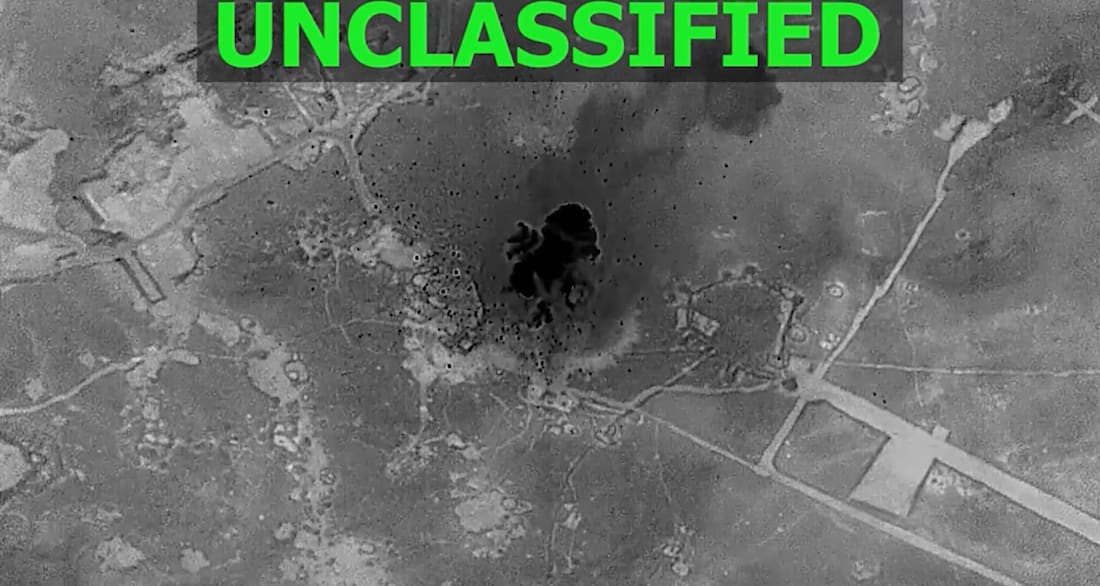 ”Vårt budskap är tydligt: om ni skadar våra soldater kommer vi att hitta er och döda er var som helst i världen”, skriver militärkommandot Centcom.