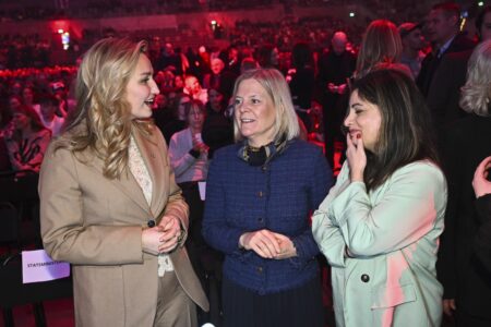 Ebba Busch, Magdalena Andersson och Nooshi Dadgostar.