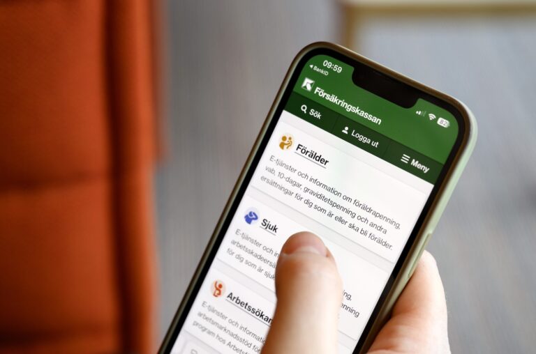 Försäkringskassans site på mobilen.