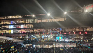 Demonstration för årsdagen av Rysslands invasion av Ukraina.