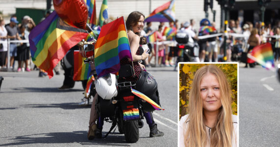 Prideparaden dykes on bikes.