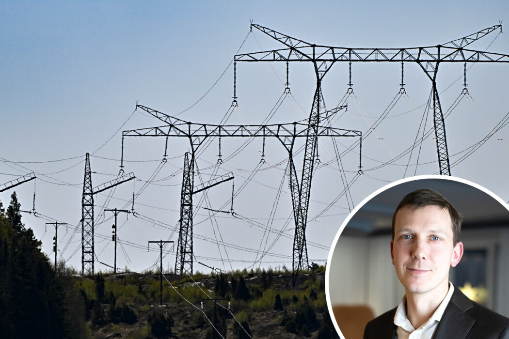 Konkurrensverket granskar utvecklingen på elnätsmarknaden efter kraftigt stigande avgifter.