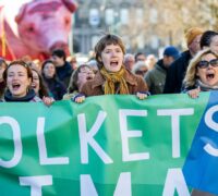 Folkets Klimamarch äger rum i Köpenhamn lördagen den 21 mars 2026. Demonstrationen syftar till ett hälsosammare livsmedelssystem i Danmark och en rättvis global klimatpolitik.