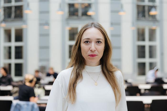 ”Ensamheten bland unga är anmärkningsvärd, i andra länder är det ofta tvärtom de äldre som känner sig mest ensamma”, säger Nora Hansson Bittár, doktorand vid Handelshögskolan i Stockholm.