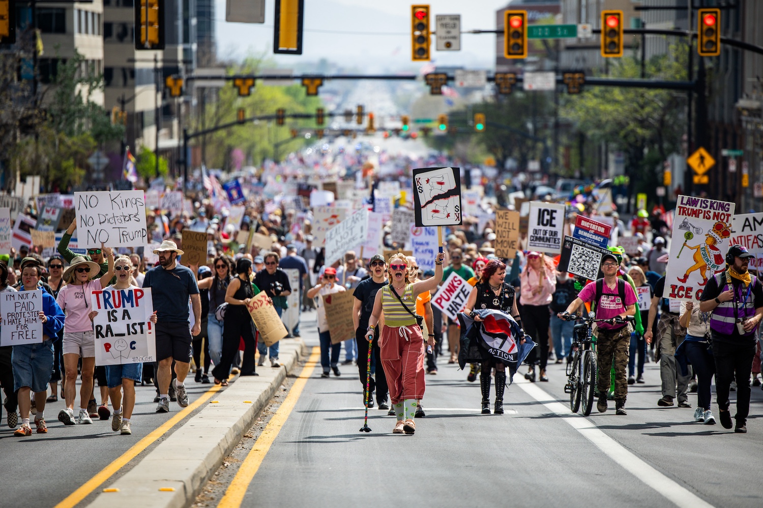 Även i Salt Lake City samlades många för demonstrationståget.