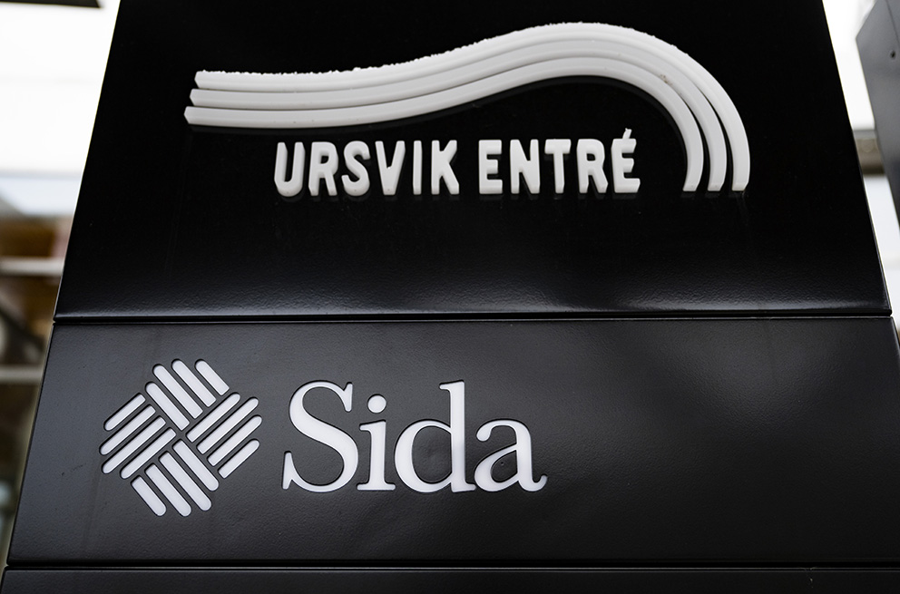 I en debattartikel i DN Debatt föreslår en tidigare ambassadör att biståndsmyndigheten ska läggas ner.