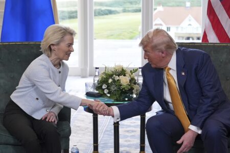 Von der Leyen och Trump.