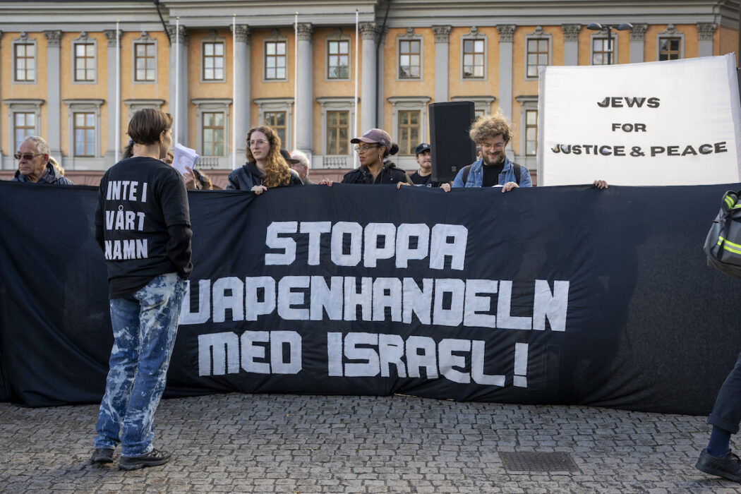 Sverige fortsätter att handla med vapen med Israel visar ny statistik.