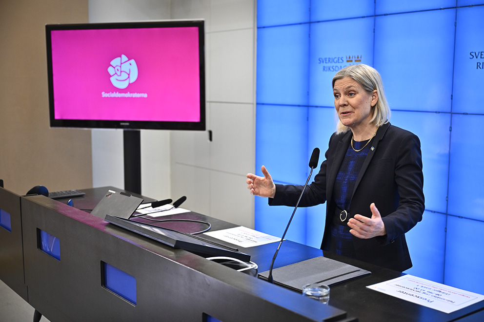 Magdalena Andersson driver linjen att Socialdemokraterna ska gå till val utan samarbeten.