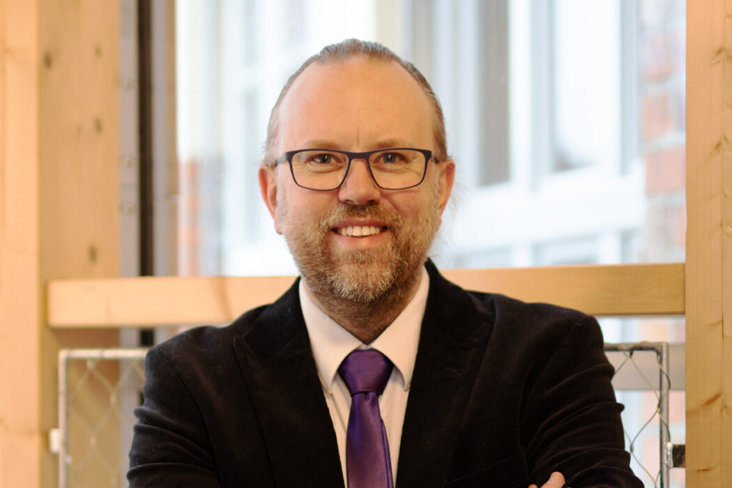 Mikael Enmalm, partiledare för Piratpartiet.