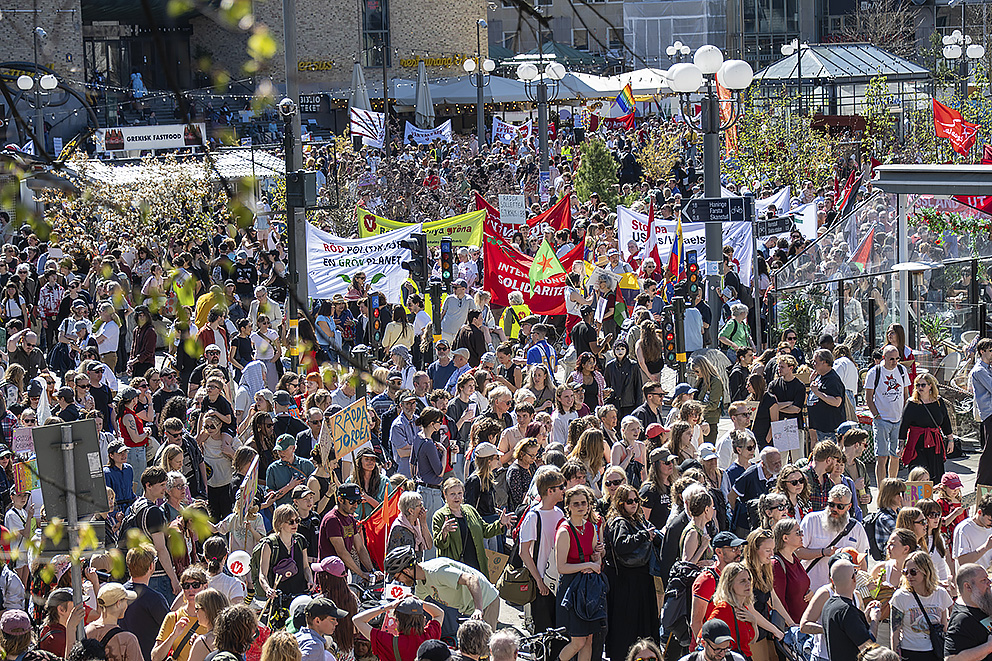 Vänsterpartiets Första maj-demonstration i Stockholm.