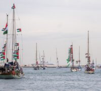 Global sumud flotillas båtar avseglar från Barcelona.