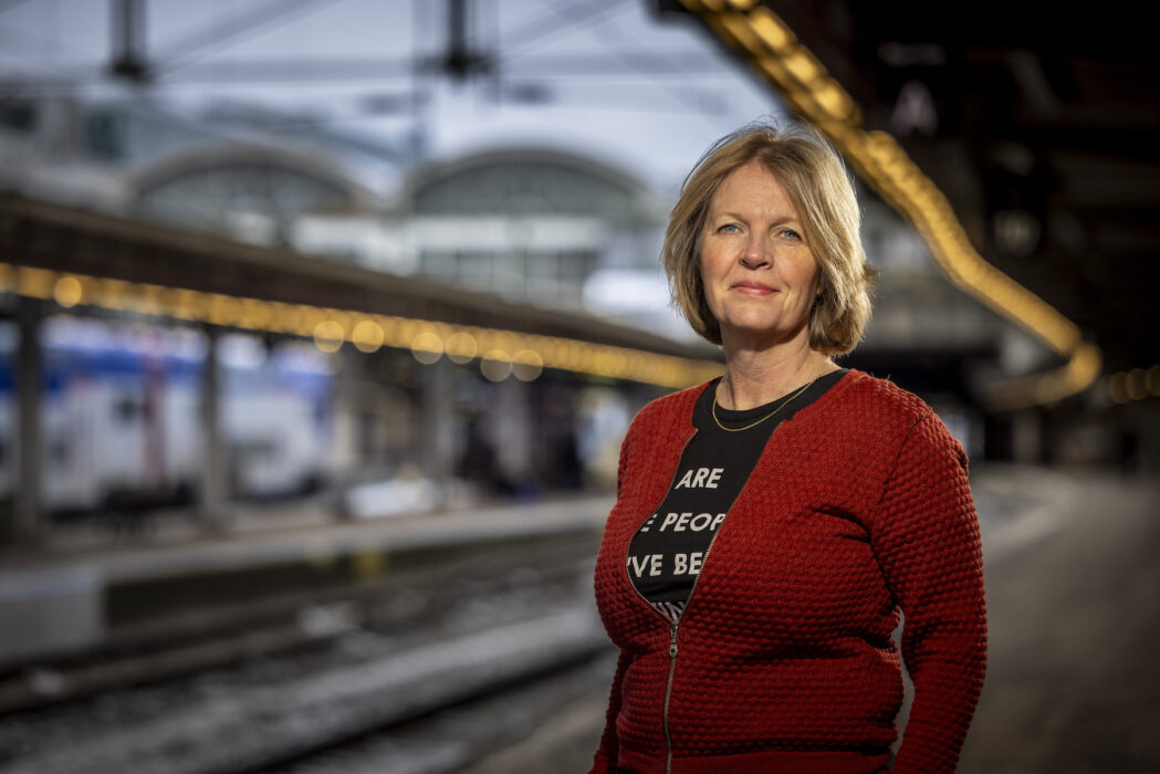 Susanna Elfors föddes samma år som Interrailpasset, 1972, och är enligt egen utsago ”tyvärr” ingen tågnörd utan tar tåget för reseupplevelsen.