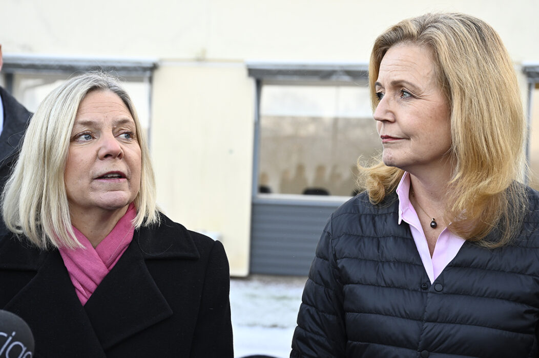 Ulf Kristersson (M) är orealistisk som statsministerkandidat för Centerpartiet, givet opinionsläget, enligt partiledaren Elisabeth Thand Ringqvist.