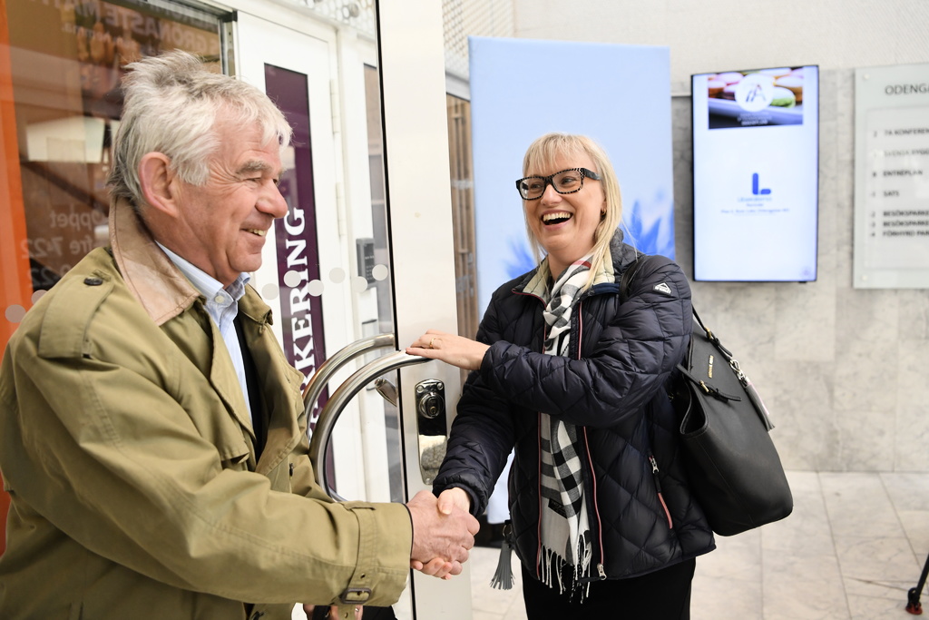 Malin Sjöberg Högrell lämnar Liberalerna bakom sig och blir partiledare för nystartade Liberalt initiativ – Folkpartisterna.