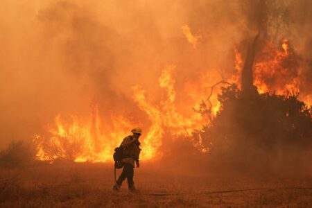 Brand och brandman.