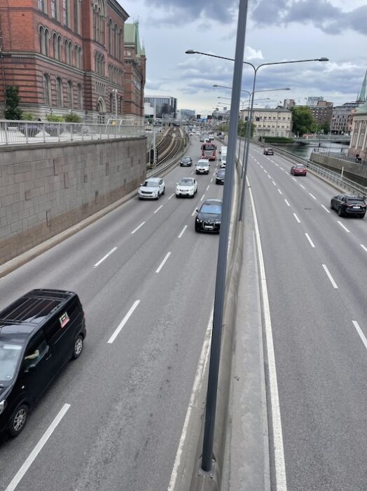 Transporter är en av sektorerna där Sverige riskerar att missa EU:s klimatåtaganden.