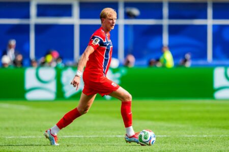 Morten Thorsby på fotbollsplanen.
