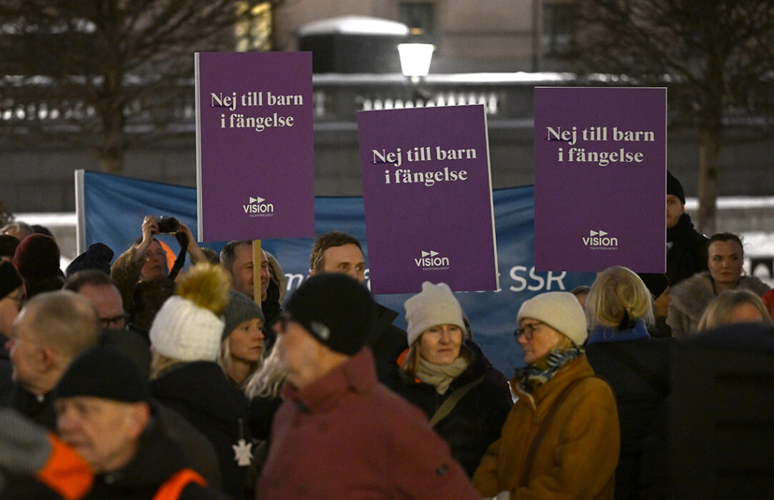 Regeringens ursprungliga förslag om att sänka straffbarhetsåldern till 13 år drogs tillbaka eftersom det saknade stöd i riksdagen.