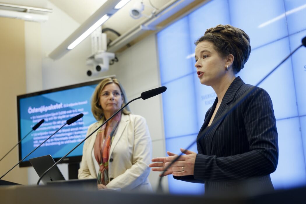 Isabella Lövin och Amanda Lind.