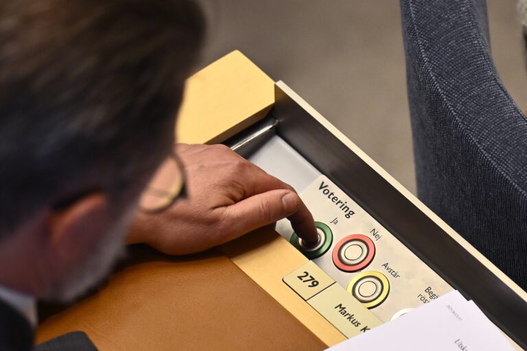 Votering i riksdagen.