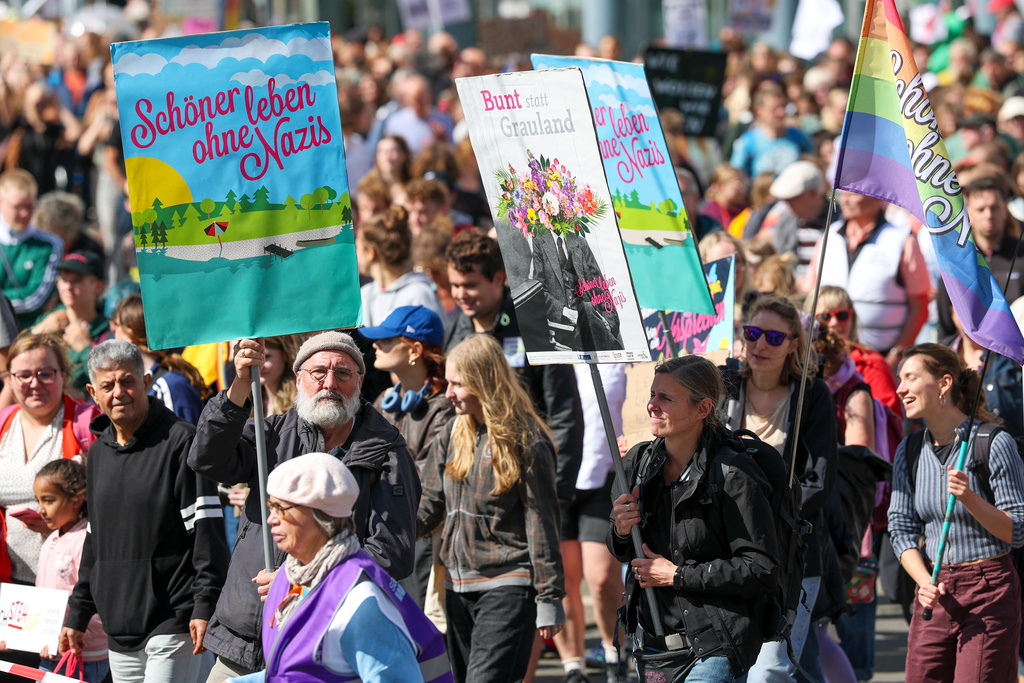 Igår lördagen den 5 september samlades tusentals demonstranter i Magdeburg, i en "demokratifestival mot högerextremism".