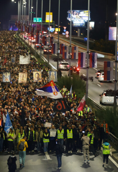 Demonstrationståg i Serbien