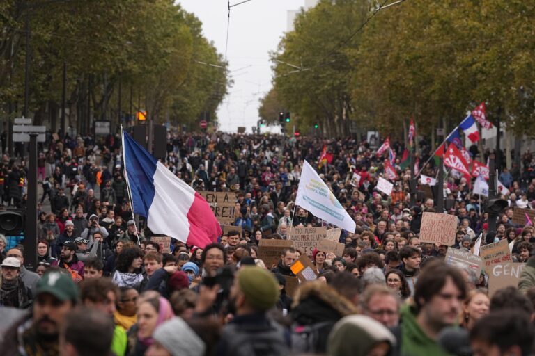 Demonstrationståg i Paris.