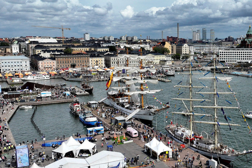 Helsingfors stadsfullmäktige beslutade i förra veckan att förbjuda reklam för fossila bränslen på stadens egna utomhusreklamytor.
