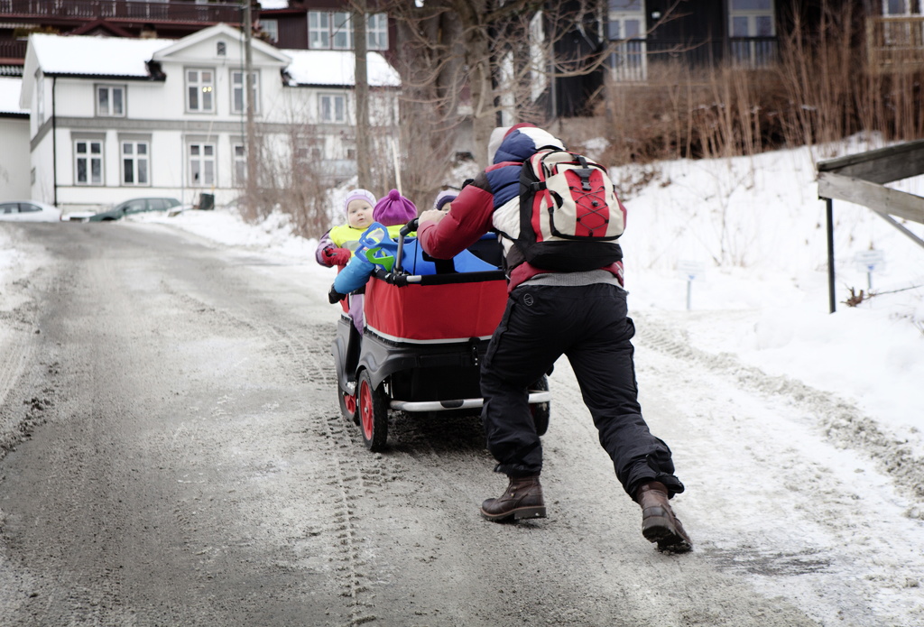 Fallolyckor är den vanligaste orsaken till allvarliga arbetsolyckor inom barnomsorgen.